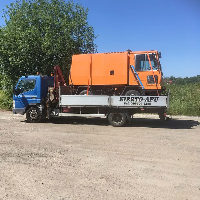 Iso kuorma auton kyydissä