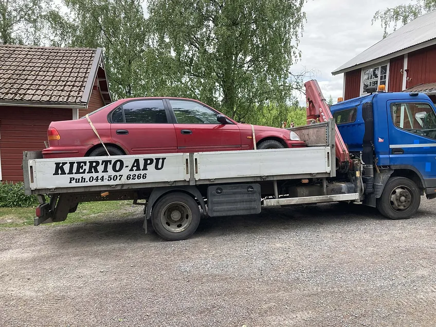 Autonromu kyydissä